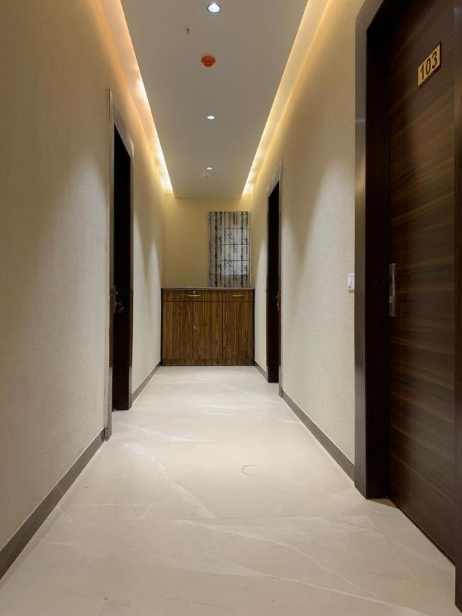 Hotel Alpine Plaza Shāhpur Buitenkant foto